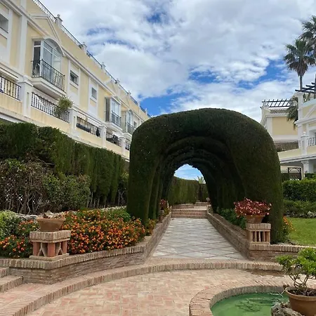 Aloha Gardens, Nueva Andalucia,
